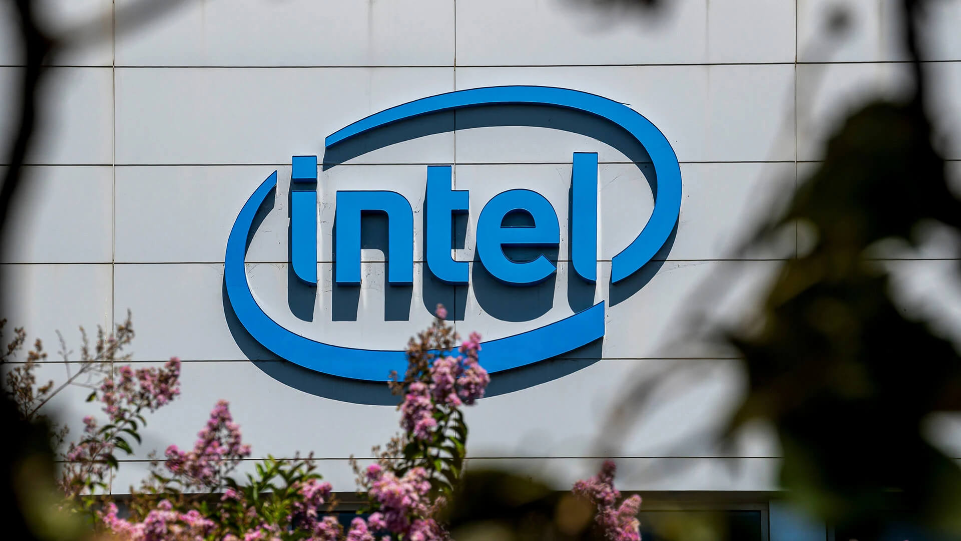 Intel (NASDAQ:INTC) Battles Headwinds with Bold Restructuring and AI Focus