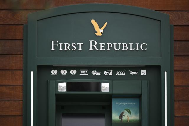 First Republic shares fall more than 20 percent