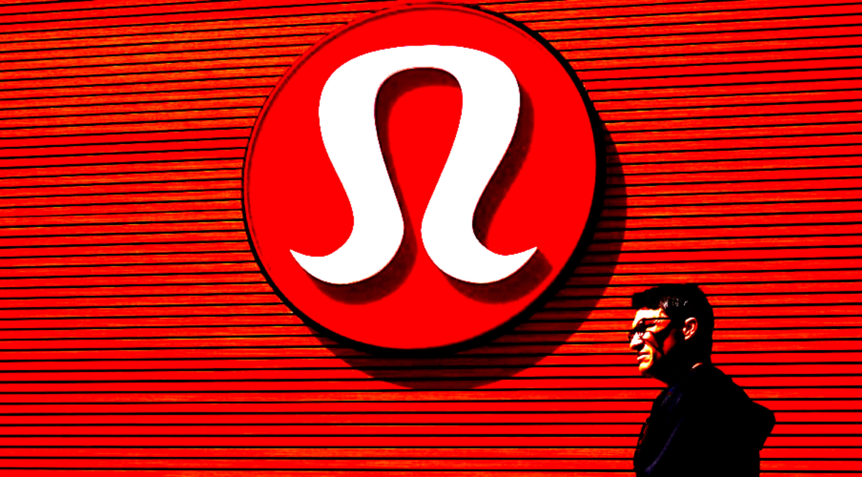 Lululemon (NASDAQ:LULU) Stock Jumps 16% After Q3 Beat: Global Growth Powers Ahead