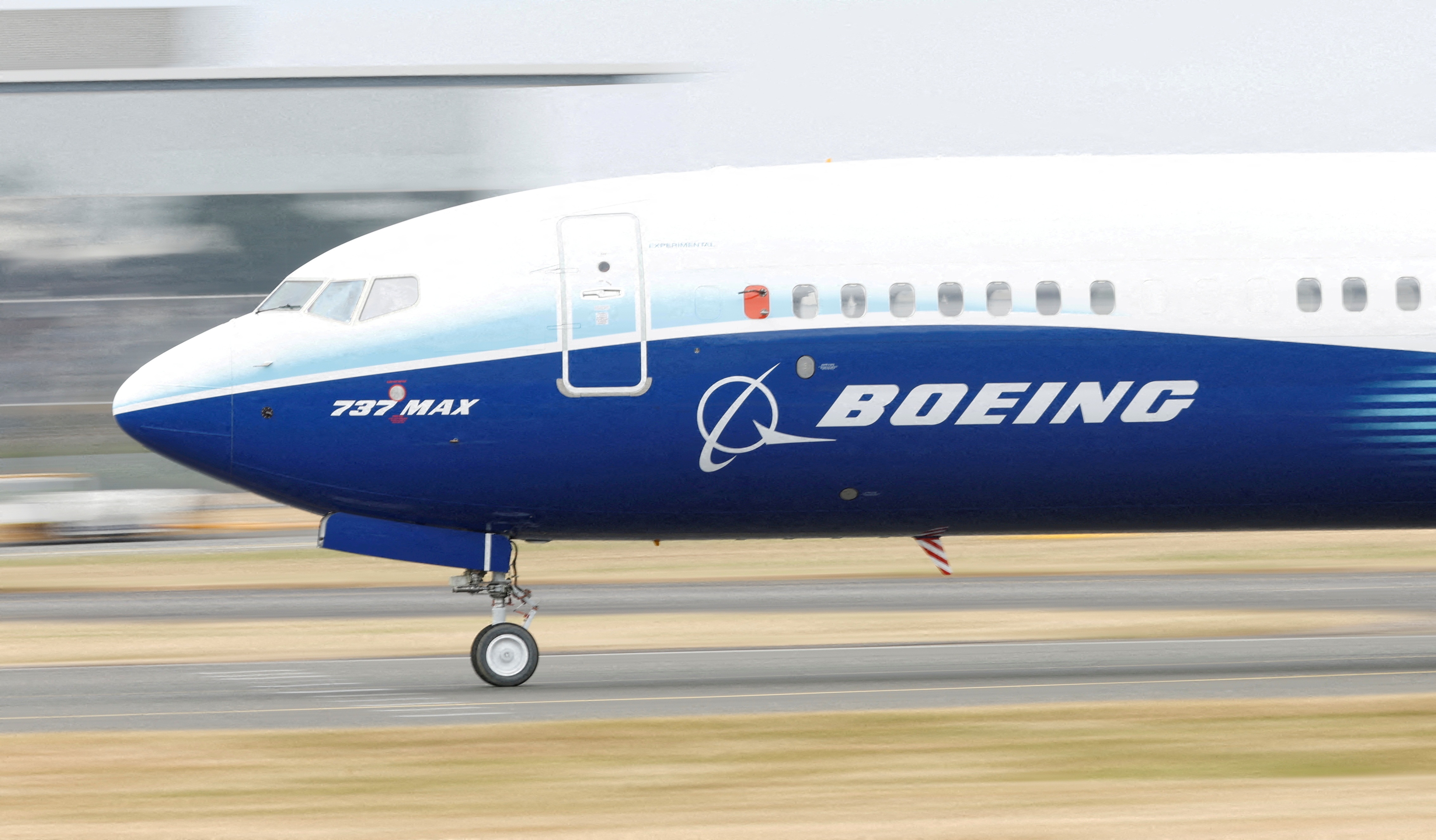 Boeing Surpasses Airbus in Q1 Deliveries Despite Production Issues, Stock Falls Amid Challenges