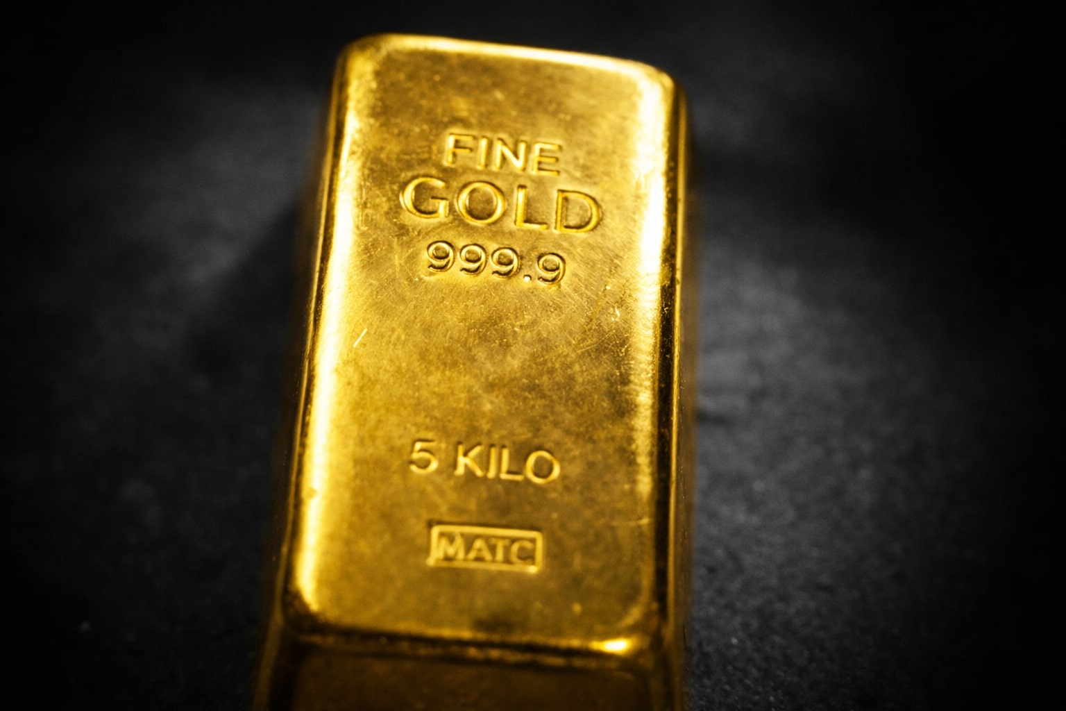 Gold Price Forecast - Gold Smashes $4,400: XAU/USD at $4,4K and Futures at $4,4 Ignite $4,5K–$5K Talk