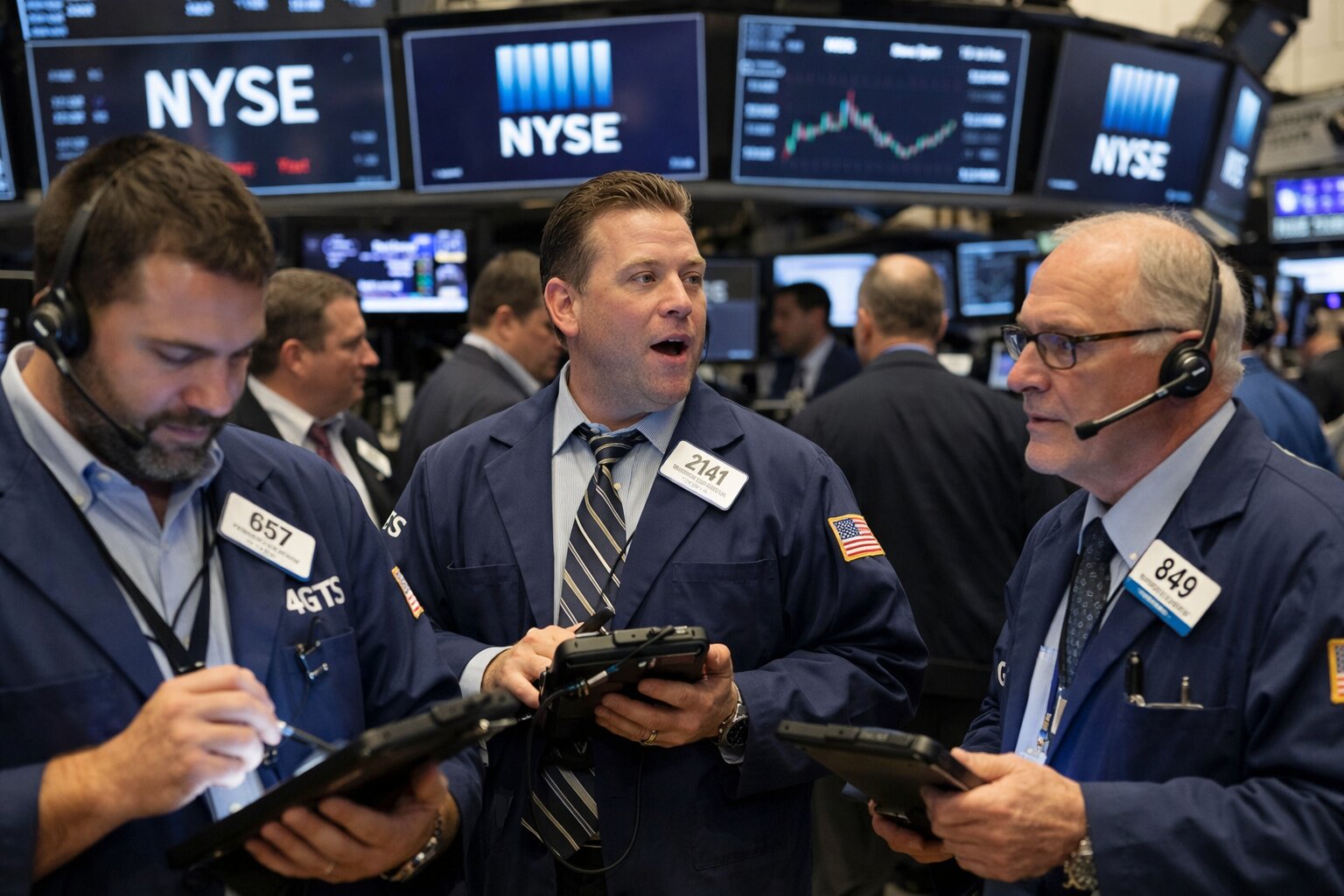 Stock Market Today: S&P 500, Dow and Nasdaq Rocked by AI Spending Shock, Crypto Rout and Stellantis Hit Rattle Wall Street